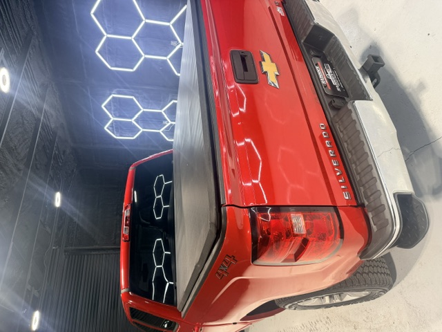 chevrolet silverado 1500 2018 3GCUKREC0JG119327 image chevrolet silverado 1500 2018 3GCUKREC0JG119327 image